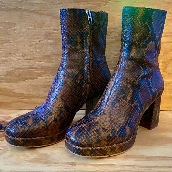 Dolce Vita Eden Platform Snakeskin Brown Boot Bootie 6 - Picture 2 of 4